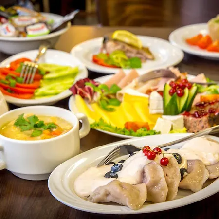 Zawiaty Rodzinne Z Animacjami Dla Dzieci منتجع Czarna Dabrowka