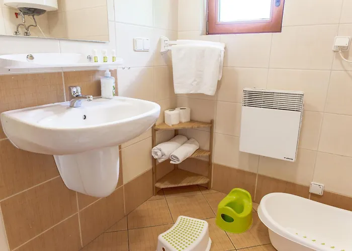 Курортный комплекс Zawiaty Rodzinne Z Animacjami Dla Dzieci Czarna Dabrowka