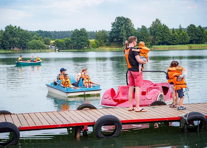 Курортный комплекс Zawiaty Rodzinne Z Animacjami Dla Dzieci Czarna Dabrowka